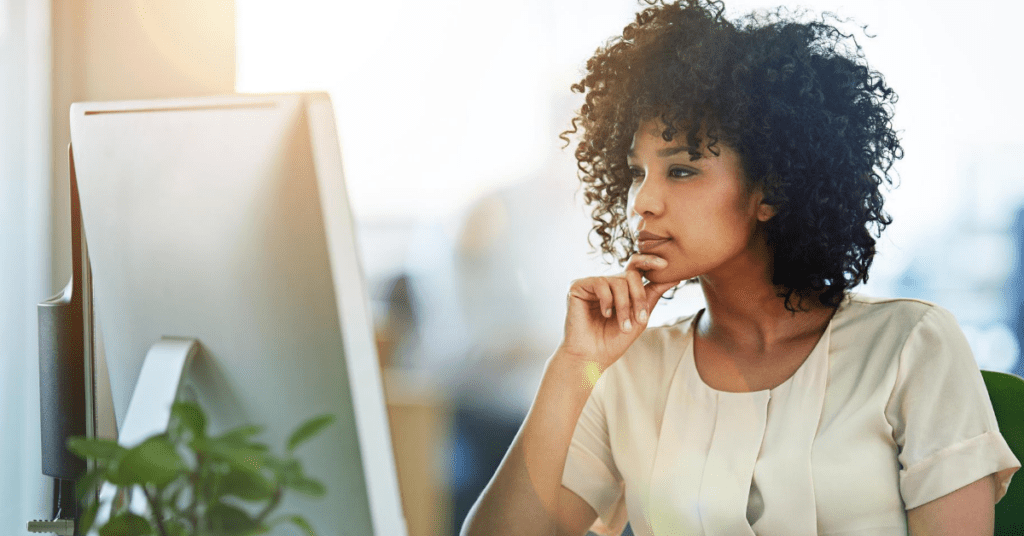 Manager learning about CXPA